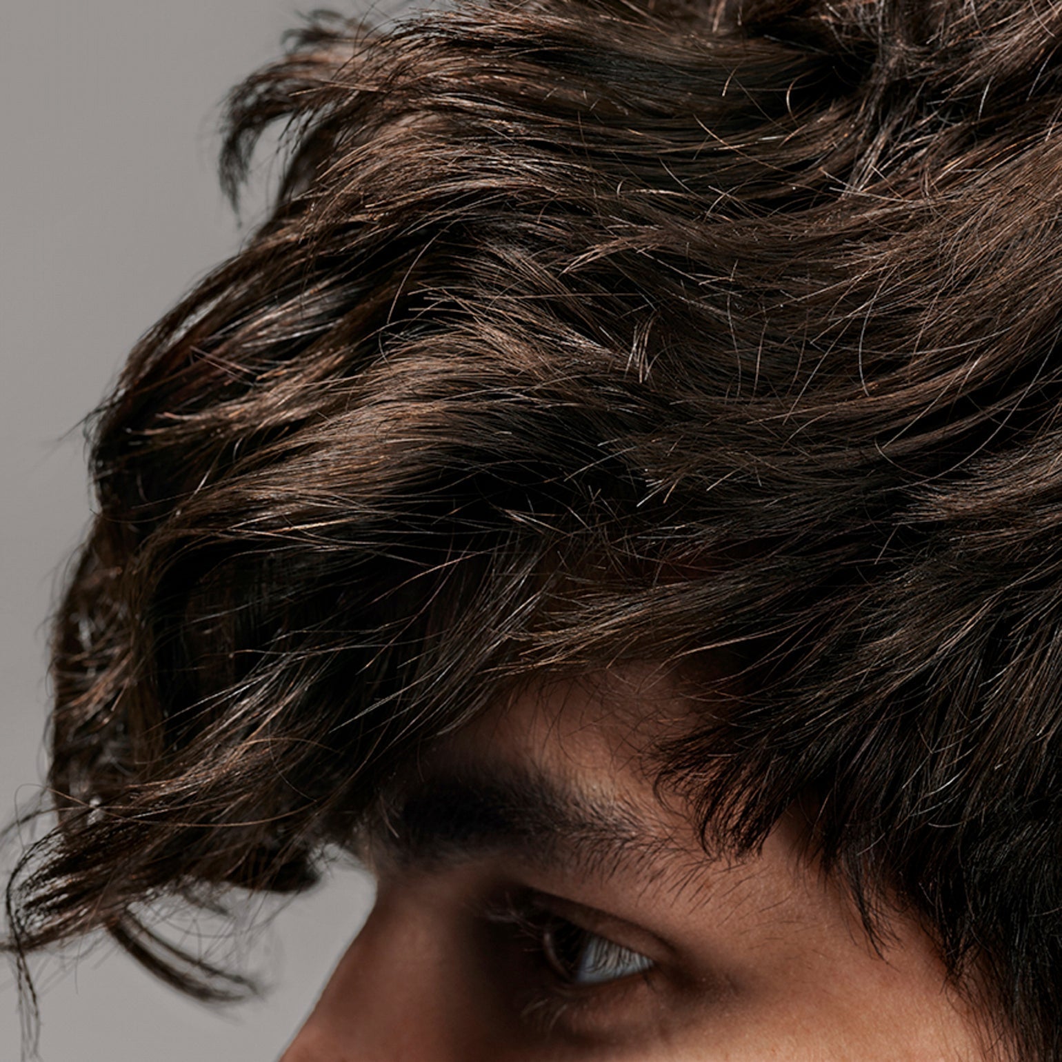 Oribe Flash Form Finishing Spray Wax - Oribe Hair Care - Image 4