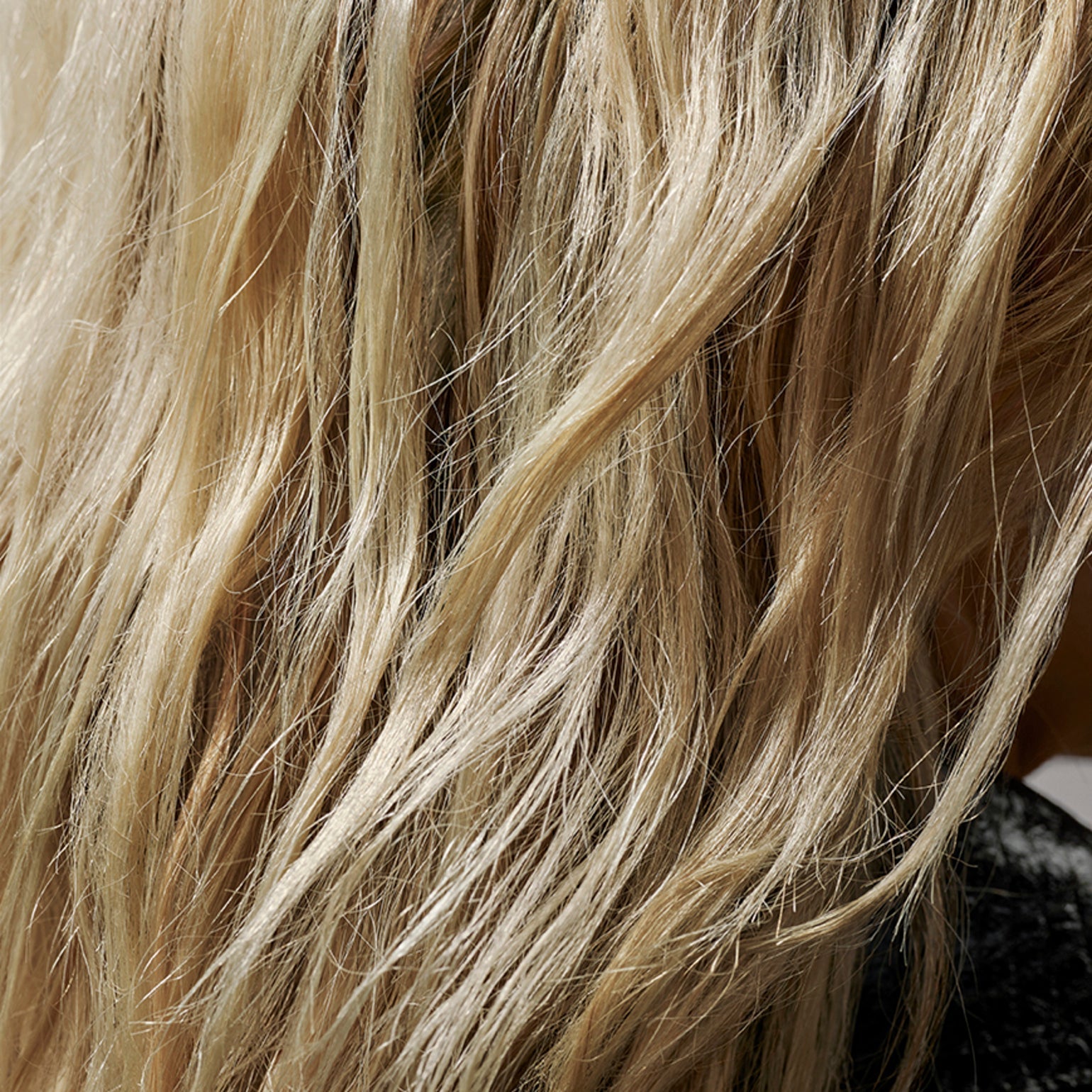 Oribe Flash Form Finishing Spray Wax - Oribe Hair Care - Image 6
