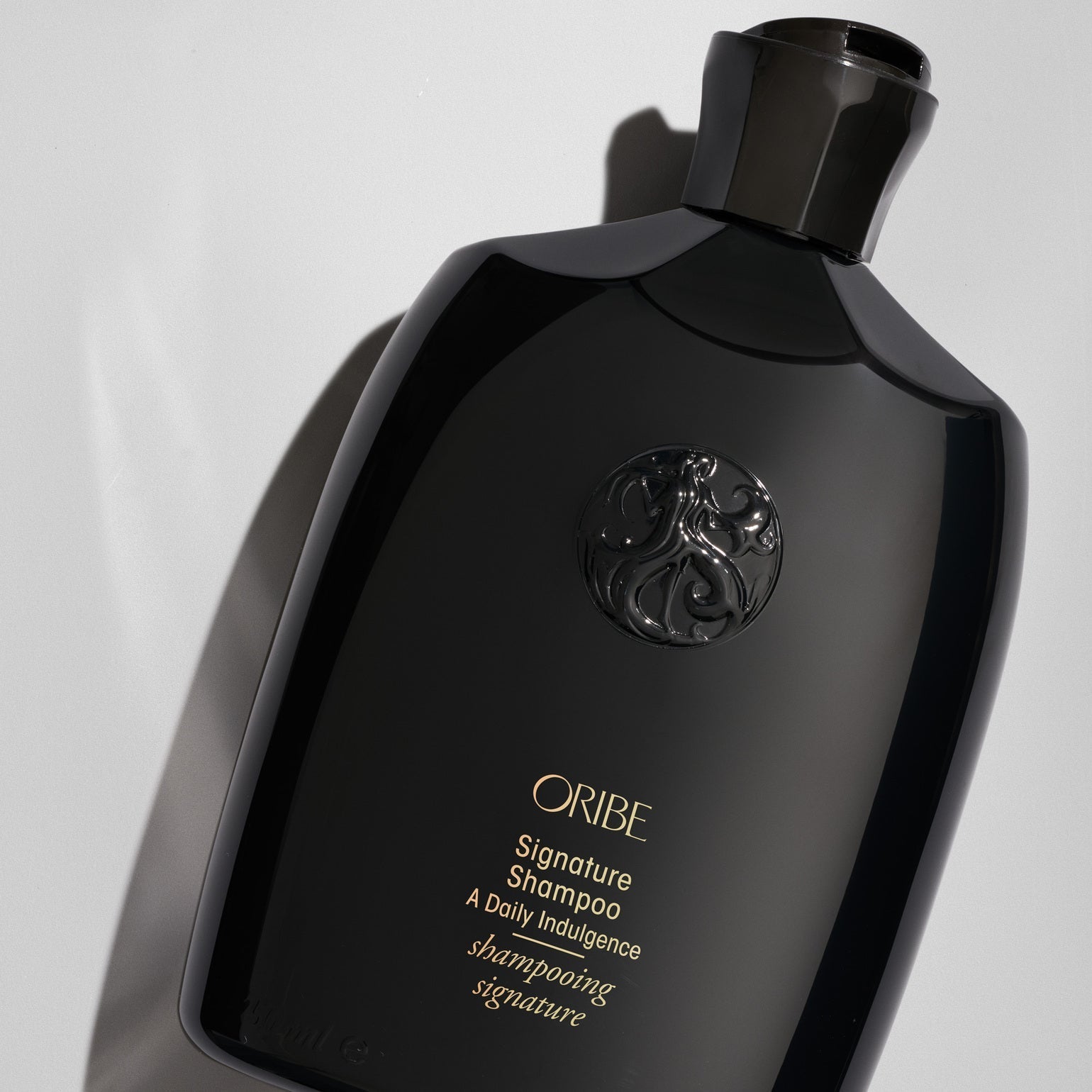 Oribe Signature Shampoo - Oribe Hair Care - Image 4