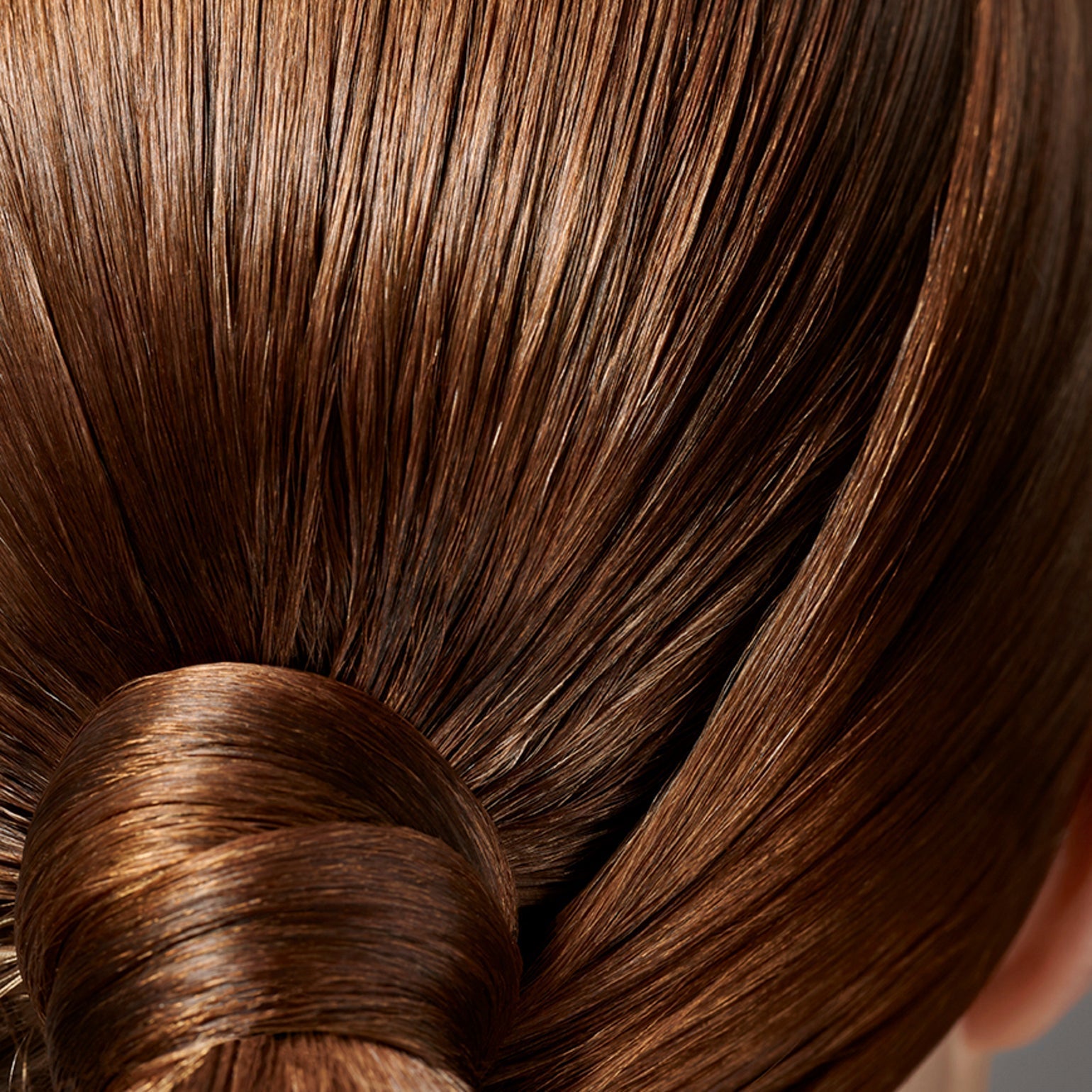Oribe Superfine Strong Hair Spray - Oribe Hair Care - Image 4