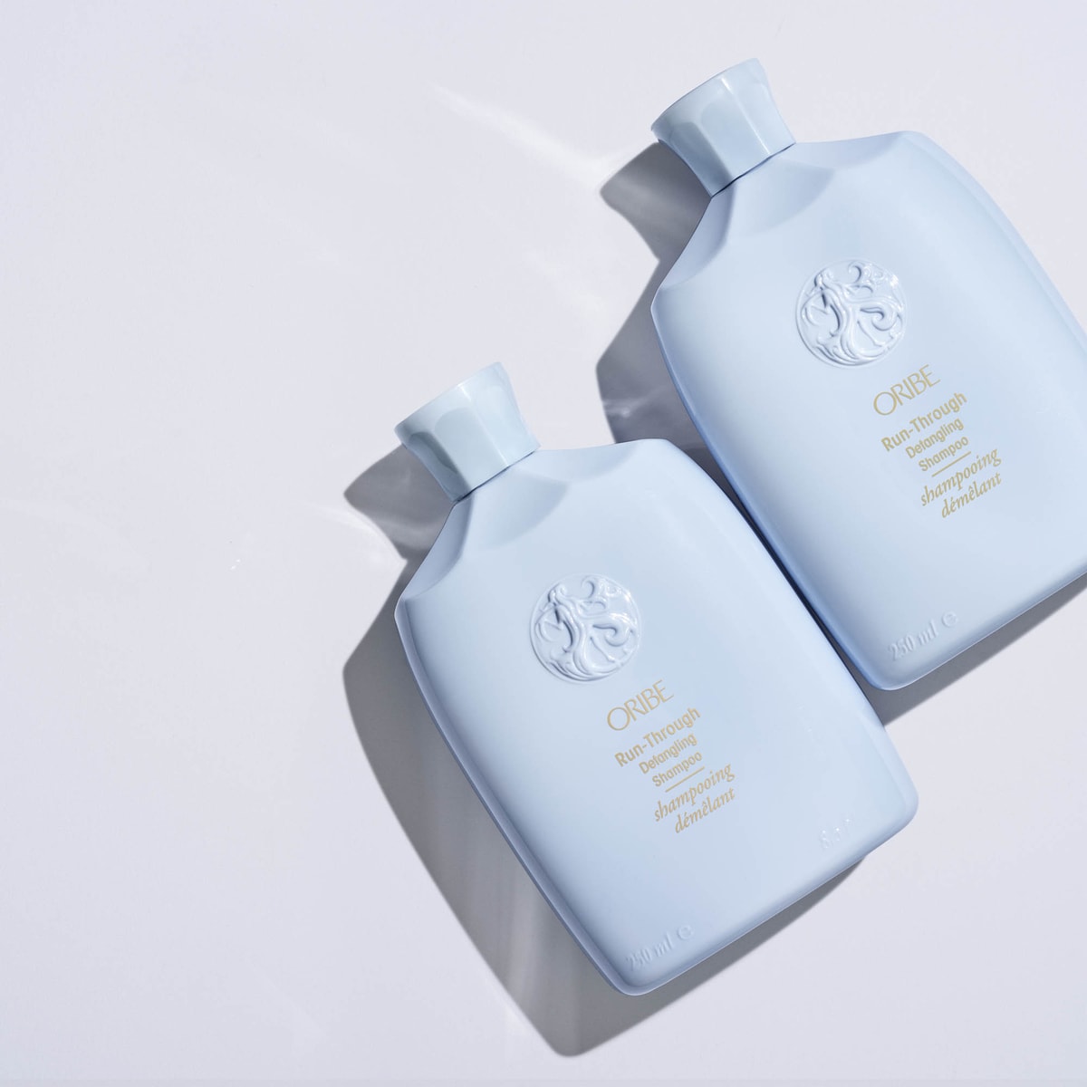 Oribe Run-Through Detangling Shampoo - Oribe Hair Care - Image 3