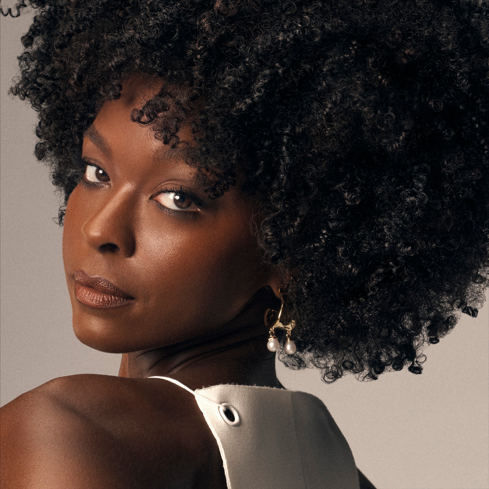 Oribe Curl Gele?e for Shine & Definition - Oribe Hair Care - Image 5