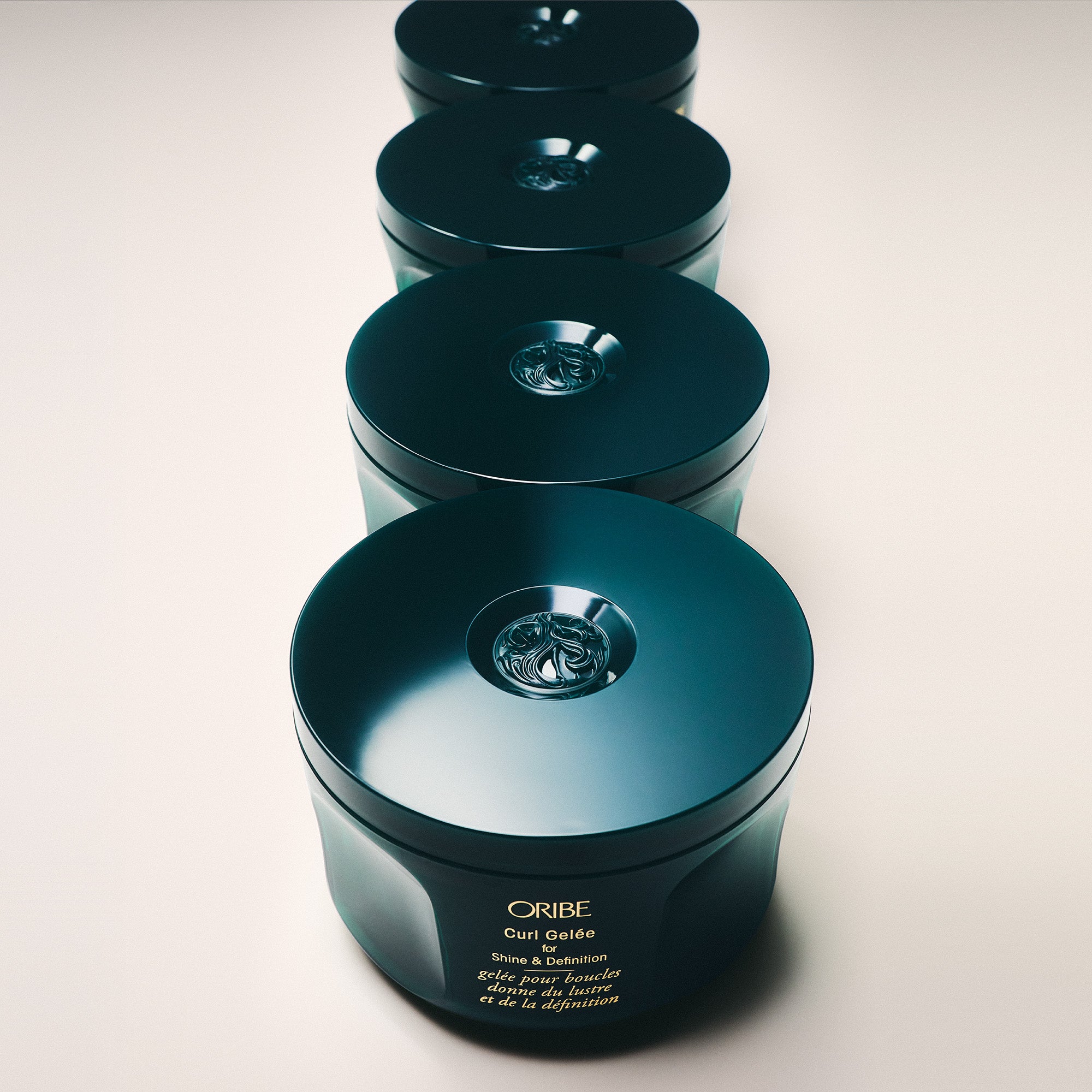 Oribe Curl Gele?e for Shine & Definition - Oribe Hair Care - Image 7