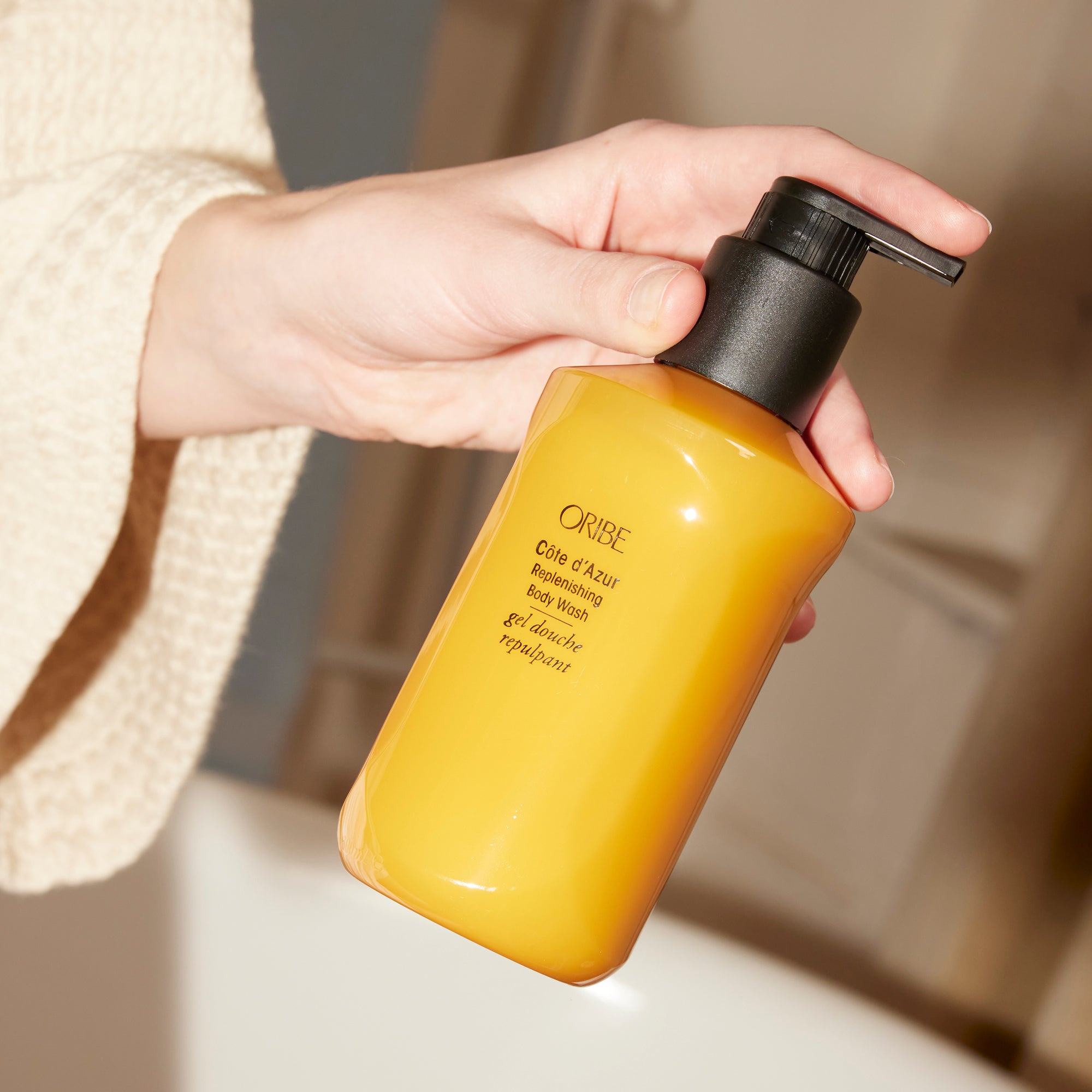 Oribe Co?te d??Azur Replenishing Body Wash - Oribe Hair Care - Image 3