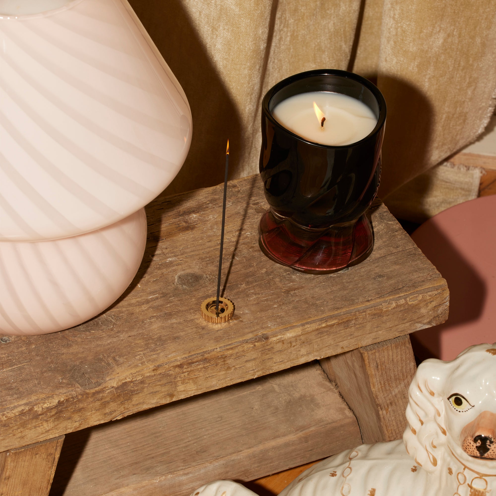 Oribe Valley of Flowers Scented Candle - Oribe Hair Care - Image 4